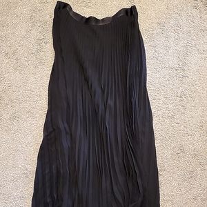 Express pleated maxi skirt